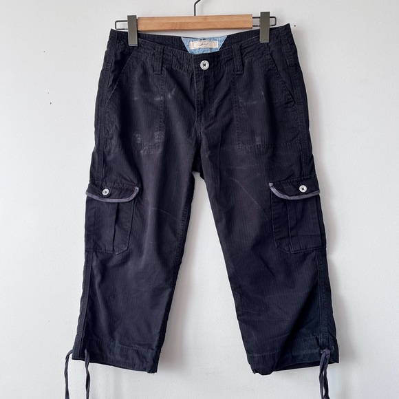 Levi's Pants - Levi’s Women’s Black Cotton Low Rise Capri Cropped Cargo Pants Size 6